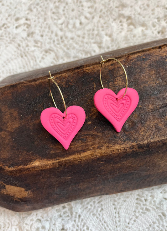 Textured heart hoops pink