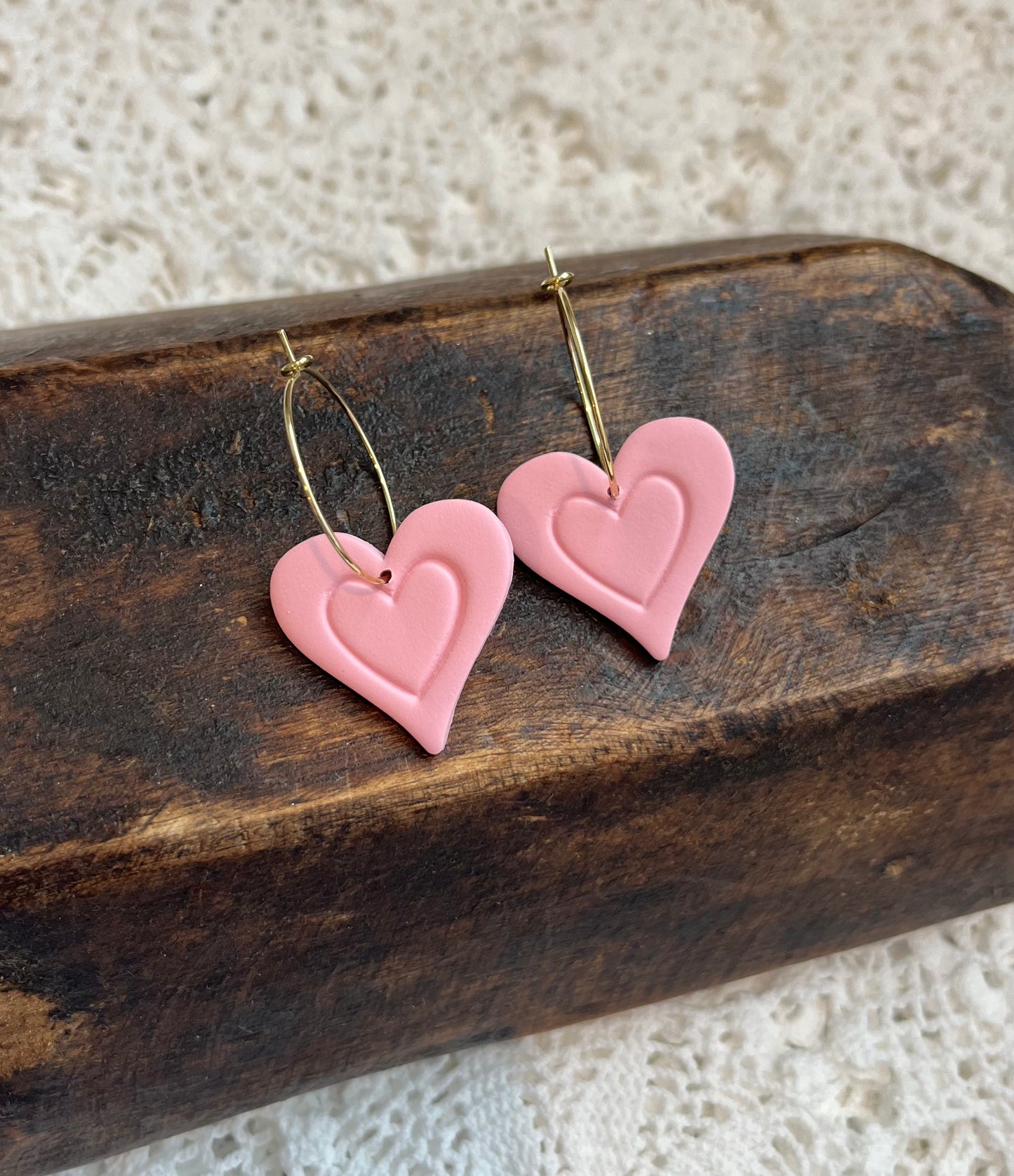 Embossed heart hoops light pink