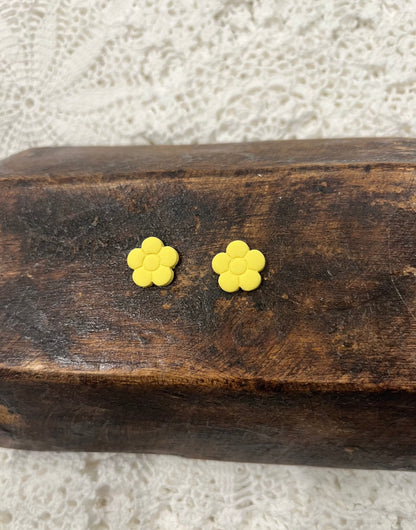 Flower stud yellow